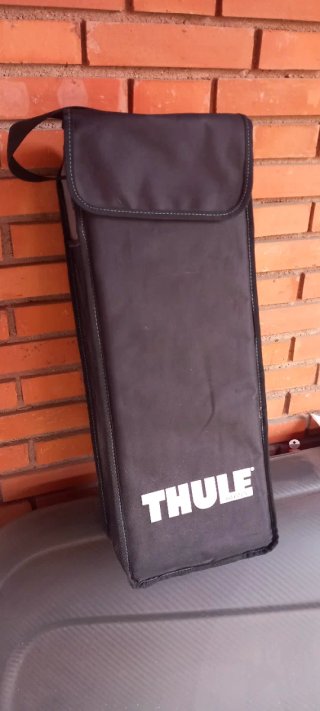cuña Thule ( con bolsa original) para autocaravana
