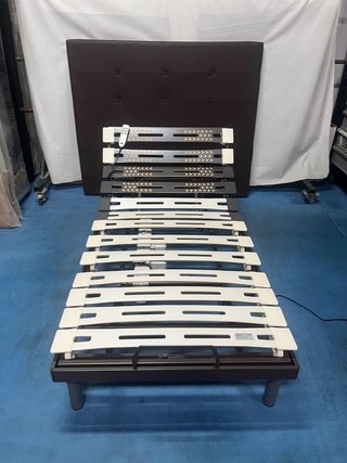 Letto con struttura a doghe (elettrico) e materasso in lattice 90x190