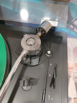 Tocadiscos Grundig alemán