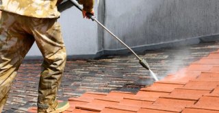 Limpieza de tejados y canalones en Tortosa