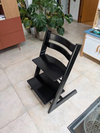 Trona Stokke Tripp Trapp Negra