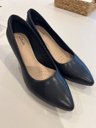 Zapatos de Salón Clarks Negros Talla 38