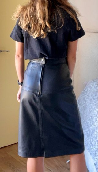 Falda negra Piel Vintage Talla 36
