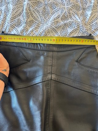Falda negra Piel Vintage Talla 36