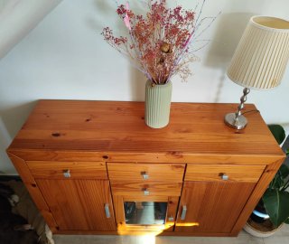 Mueble aparador madera maciza con cristal