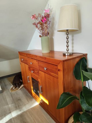 Mueble aparador madera maciza con cristal