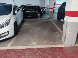 Garaje en venta en La Maternitat i Sant Ramon en Barcelona