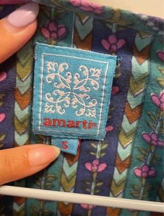 Blusa Amarti Estampada y Bordada