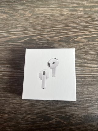 Apple AirPods 4 con cancellazione rumore