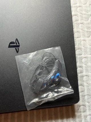 PS4 Slim 500GB + Mando + Auriculares