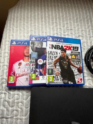 PS4 Slim 500GB + Mando + Auriculares
