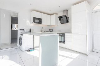 Chalet en alquiler en Calaburra - Chaparral en Mijas