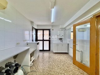 Oficina en alquiler en Griseras - Gardachales en Tudela