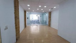 Local comercial en alquiler en Barri Eixample en Alcoy/Alcoi