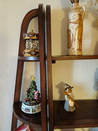 Estantería de madera Oriental, Pórtico. expositor