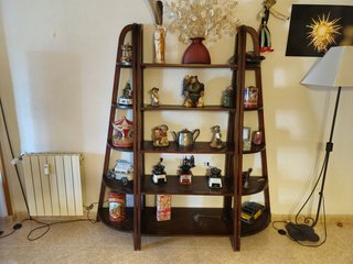 Estantería de madera Oriental, Pórtico. expositor