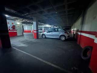 Garaje en alquiler en Centro en Gijón