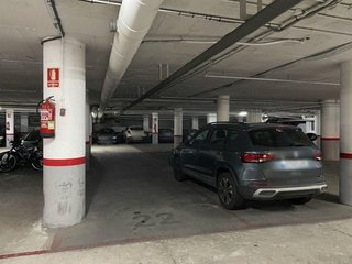 Garaje en venta en La Vila Olímpica del Poblenou en Barcelona