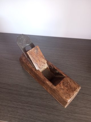Cepillo carpintero Peugeot frères, S. XIX.
