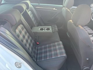 Volkswagen Golf GTI Performance 2.0 TSI DSG