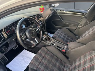Volkswagen Golf GTI Performance 2.0 TSI DSG