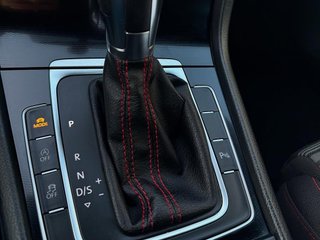 Volkswagen Golf GTI Performance 2.0 TSI DSG