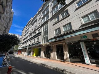 Local comercial en venta en Zona de Plaza de Barcelos en Pontevedra