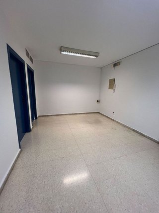Oficina en alquiler en Carranque - Haza Cuevas en Málaga