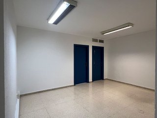 Oficina en alquiler en Carranque - Haza Cuevas en Málaga