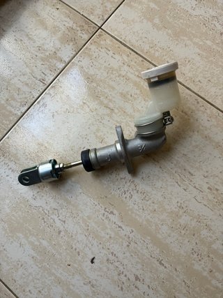 Cilindro Embrague Mitsubishi 2.8 piesa original