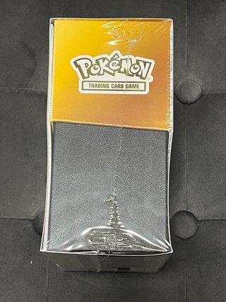 Elite Trainer Box Pokémon 30 Aniversario