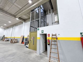 Nave industrial en alquiler en Port en Badalona
