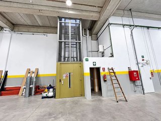 Nave industrial en alquiler en Port en Badalona