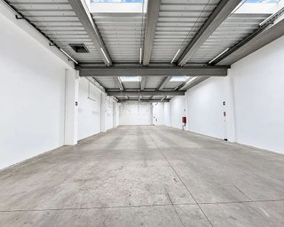 Nave industrial en alquiler en Port en Badalona