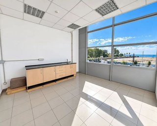 Nave industrial en alquiler en Port en Badalona