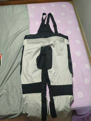 Chaqueta y pantalón de moto Bela