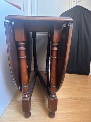 Mesa de madera robusta plegable
