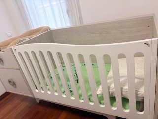 Cuna convertible para bebé