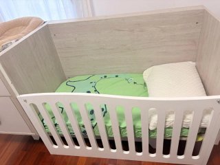 Cuna convertible para bebé