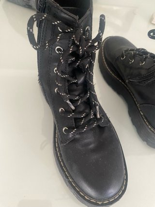 Botas tipo militar zara para Niña