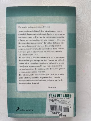 El niño con el pijama de rayas.