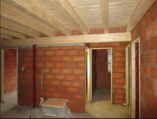 Colocación de premarcos para puertas en Tortosa