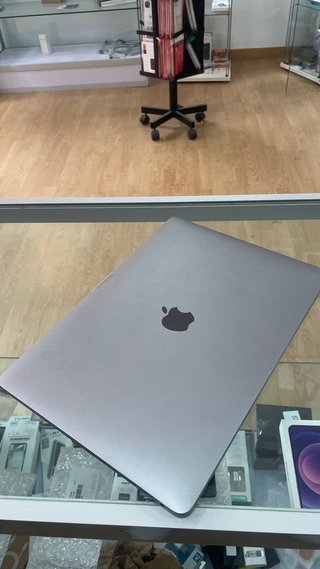 MacBook Pro 2018 i7/16GB RAM 256GB Gris
