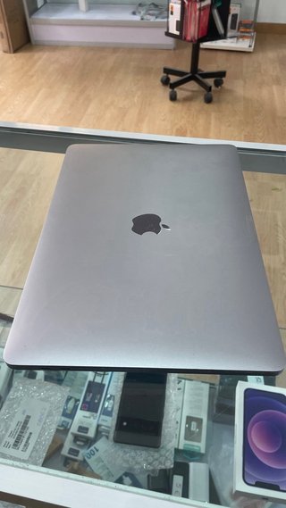 MacBook Pro 2018 i7/16GB RAM 256GB Gris