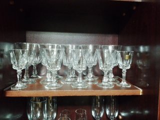 Copas de agua, vino y licor de cristal