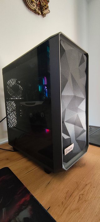 Se vende Torre PC Fractal Design Meshify 2 Compact