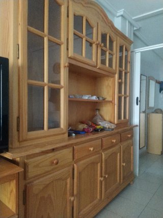 En Torrevieja Mueble de madera estilo clásico .