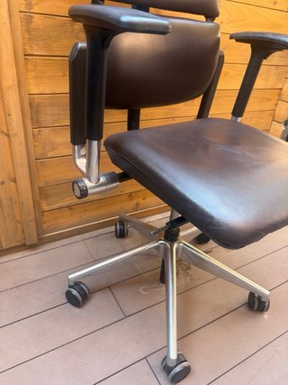 Silla ergonómica Steelcase retapizada