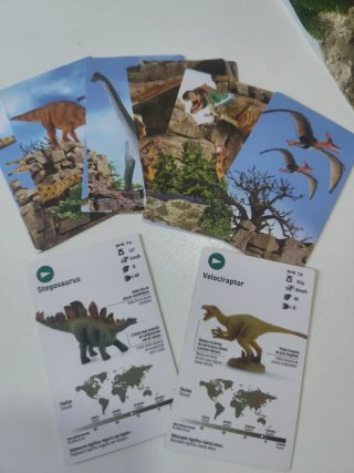 Maletín de Dinosaurios con Escenario