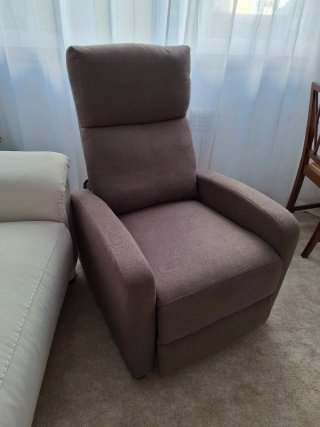 Sillón Reclinable marrón a estrenar